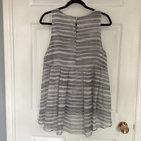 VINCE CAMUTO sleeveless blouse (#2j103) - Picture 4 of 5